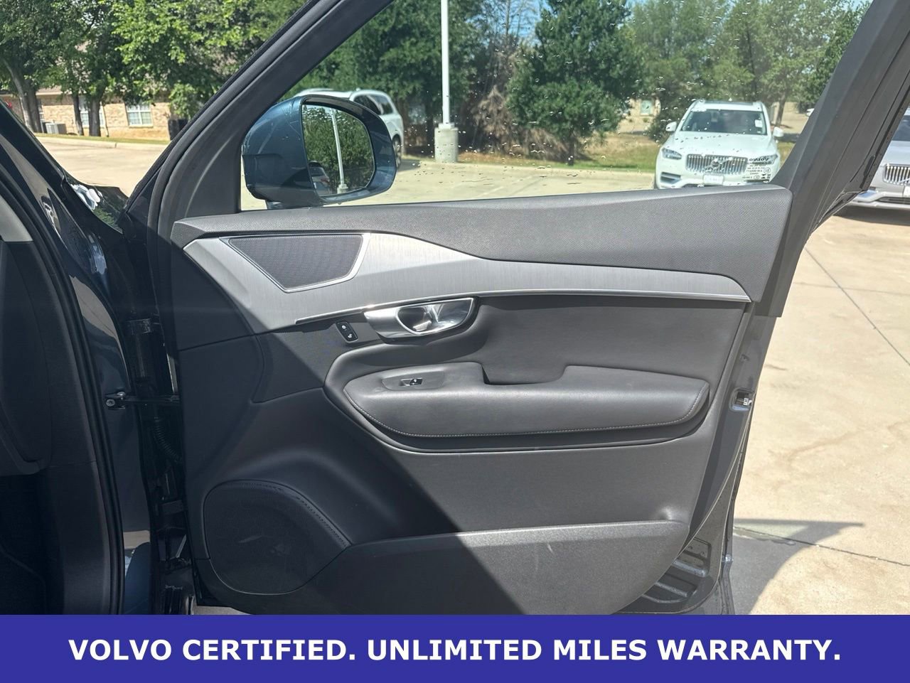 Certified 2025 Volvo XC90 B5 Core AWD/4WD image 10