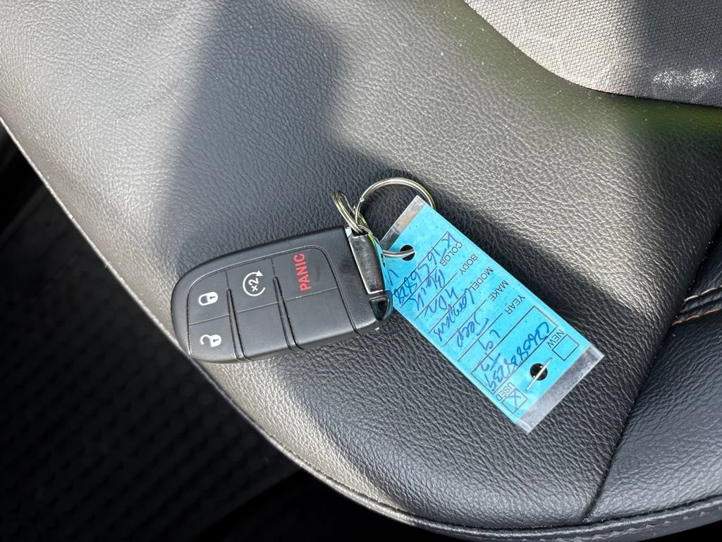 Used 2019 Jeep Compass Latitude w/ Cold Weather Group AWD/4WD image 31