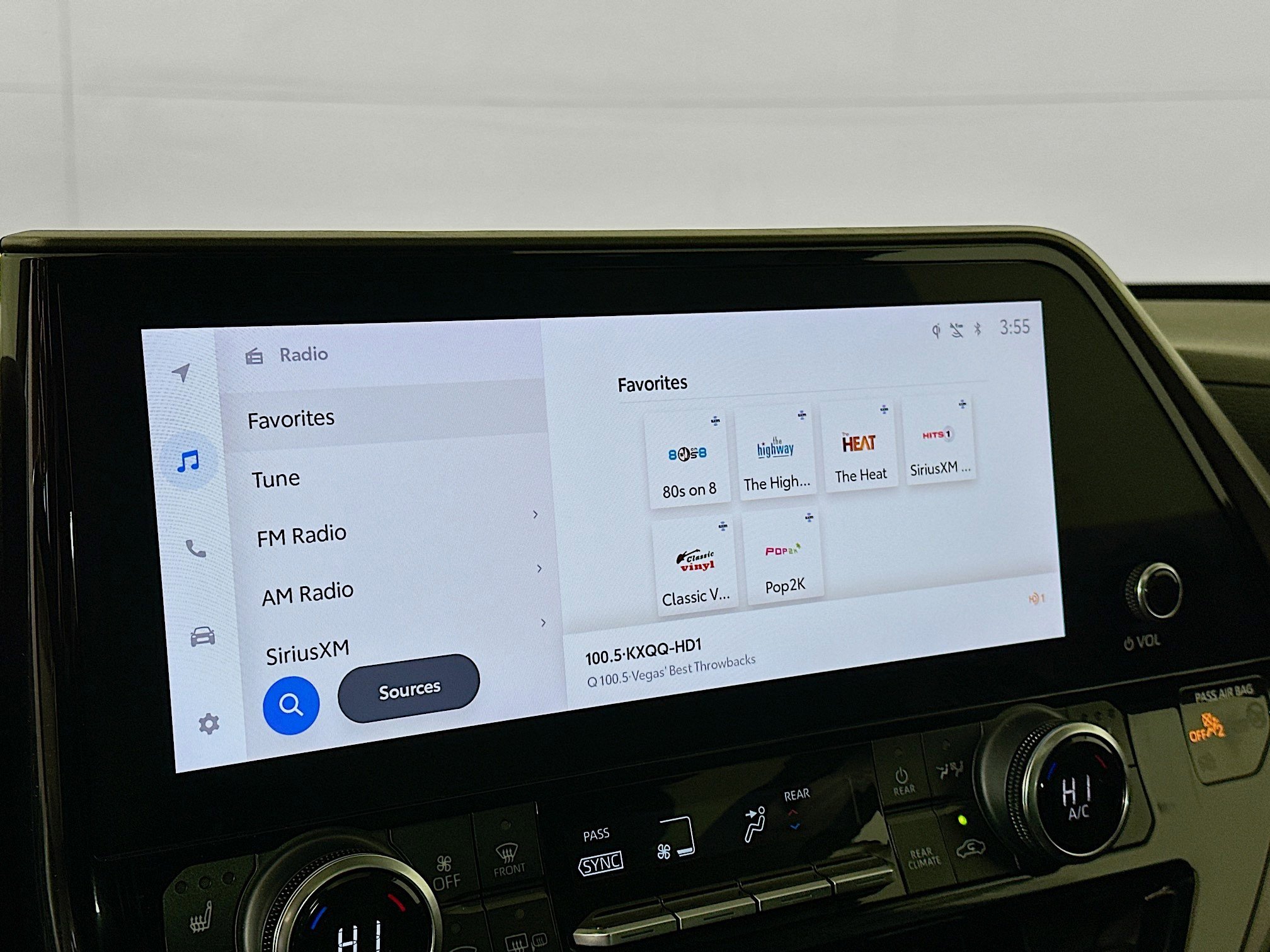 Used 2024 Toyota Highlander XLE image 21