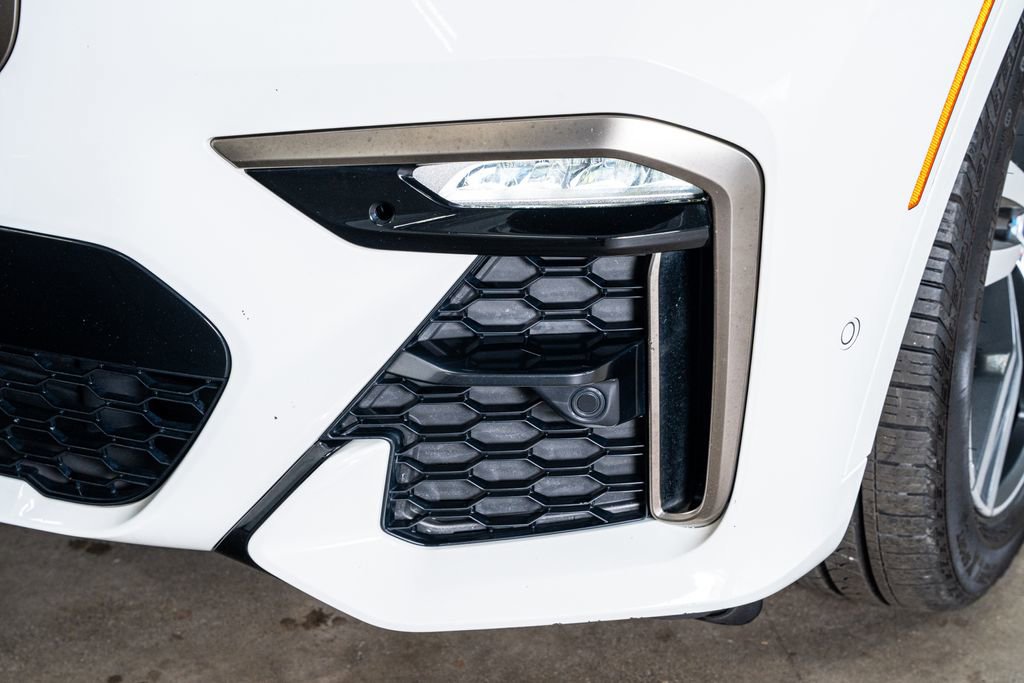 Used 2021 BMW X7 M50i w/ Executive Package AWD/4WD image 14