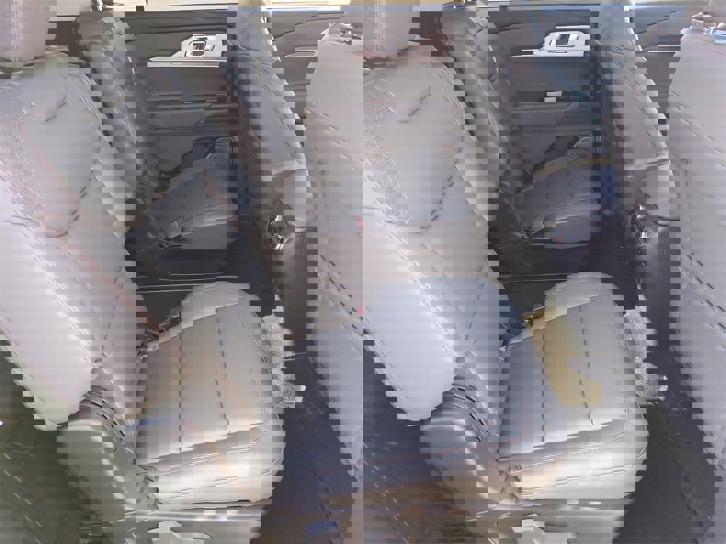 New 2026 Ford Explorer Active w/ Active Comfort Package image 44