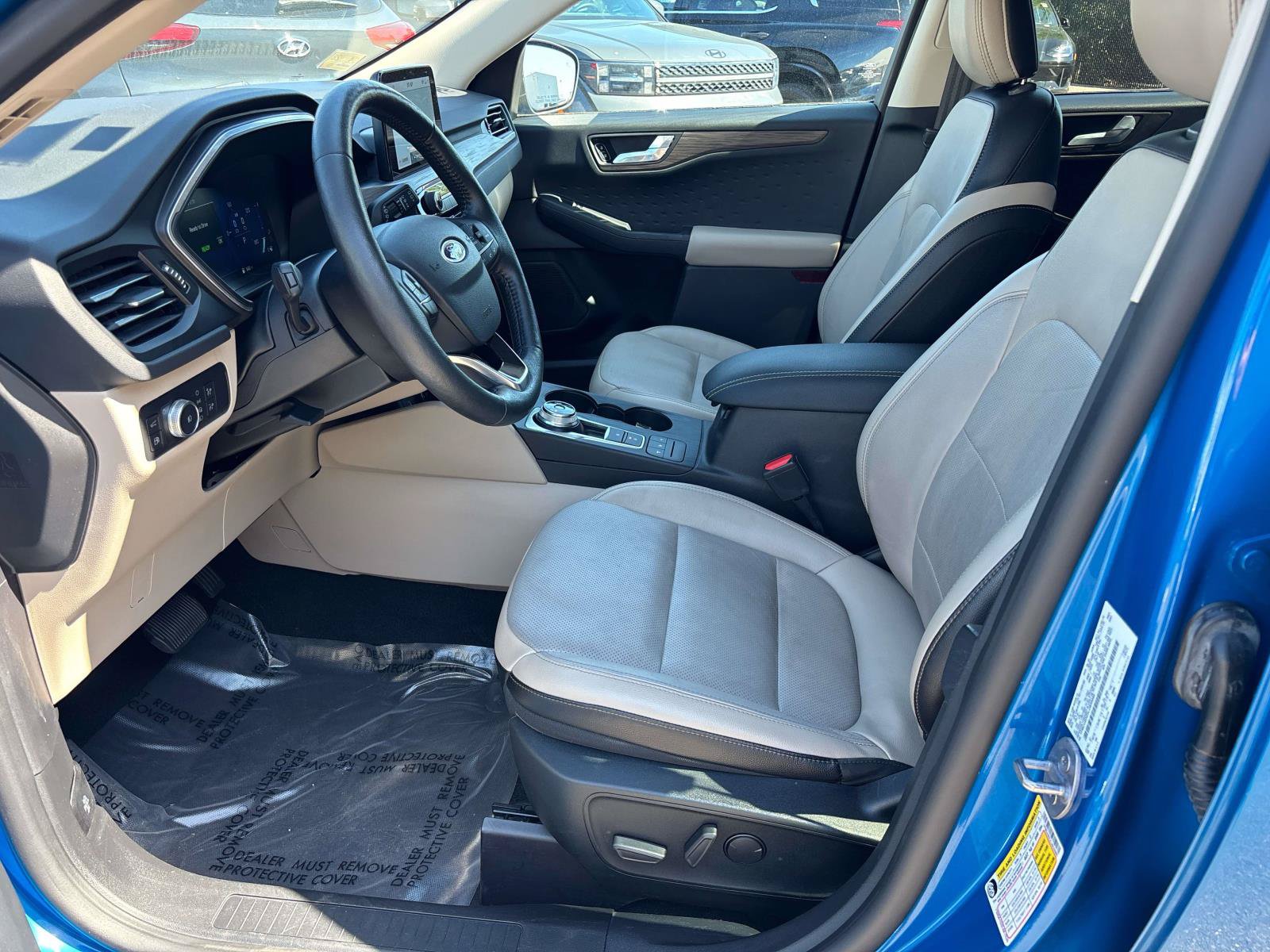 Used 2020 Ford Escape Titanium FWD image 10