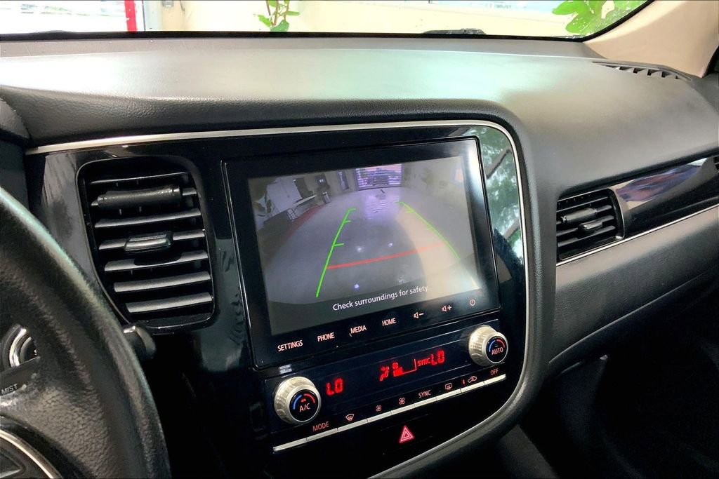 Used 2020 Mitsubishi Outlander LE FWD image 11