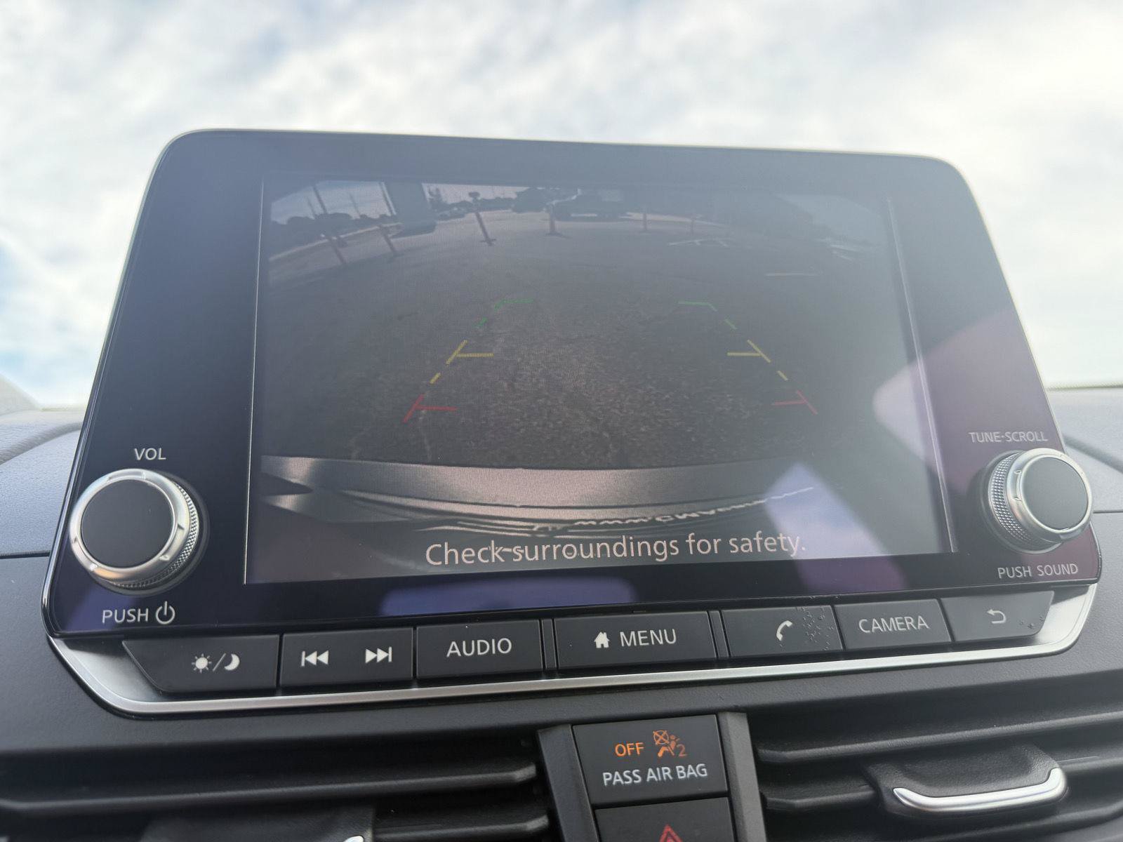 Used 2025 Nissan Altima 2.5 SV FWD image 27
