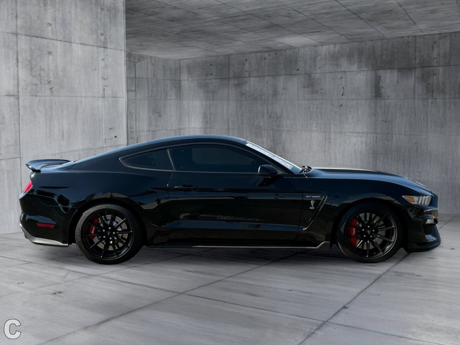 Used 2017 Ford Mustang Shelby GT350 w/ Electronics Package RWD image 8