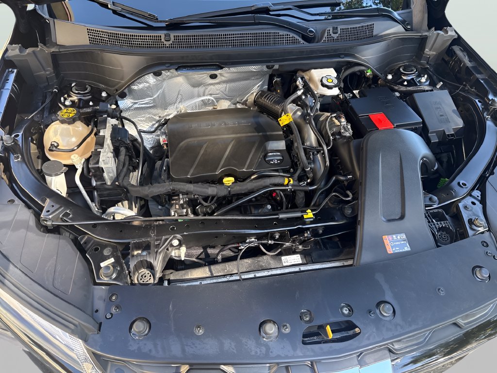 Used 2024 Chevrolet Trax LT FWD image 11
