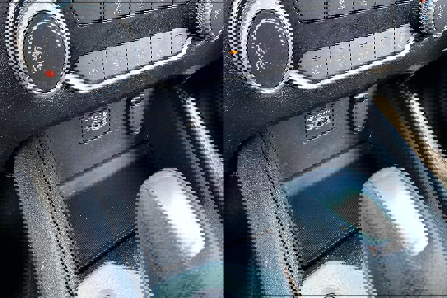 Used 2022 Nissan Pathfinder SV w/ Cargo Package image 31