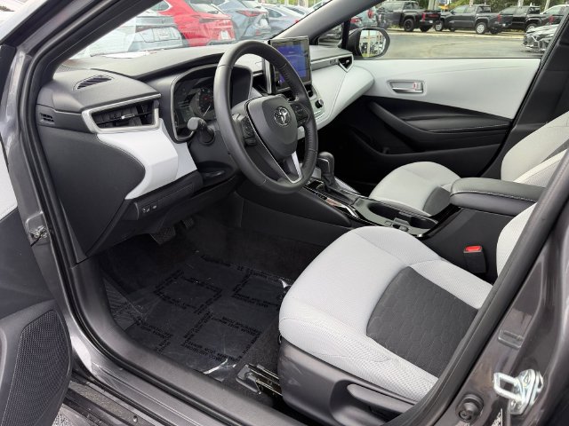 Used 2026 Toyota Corolla SE FWD image 11