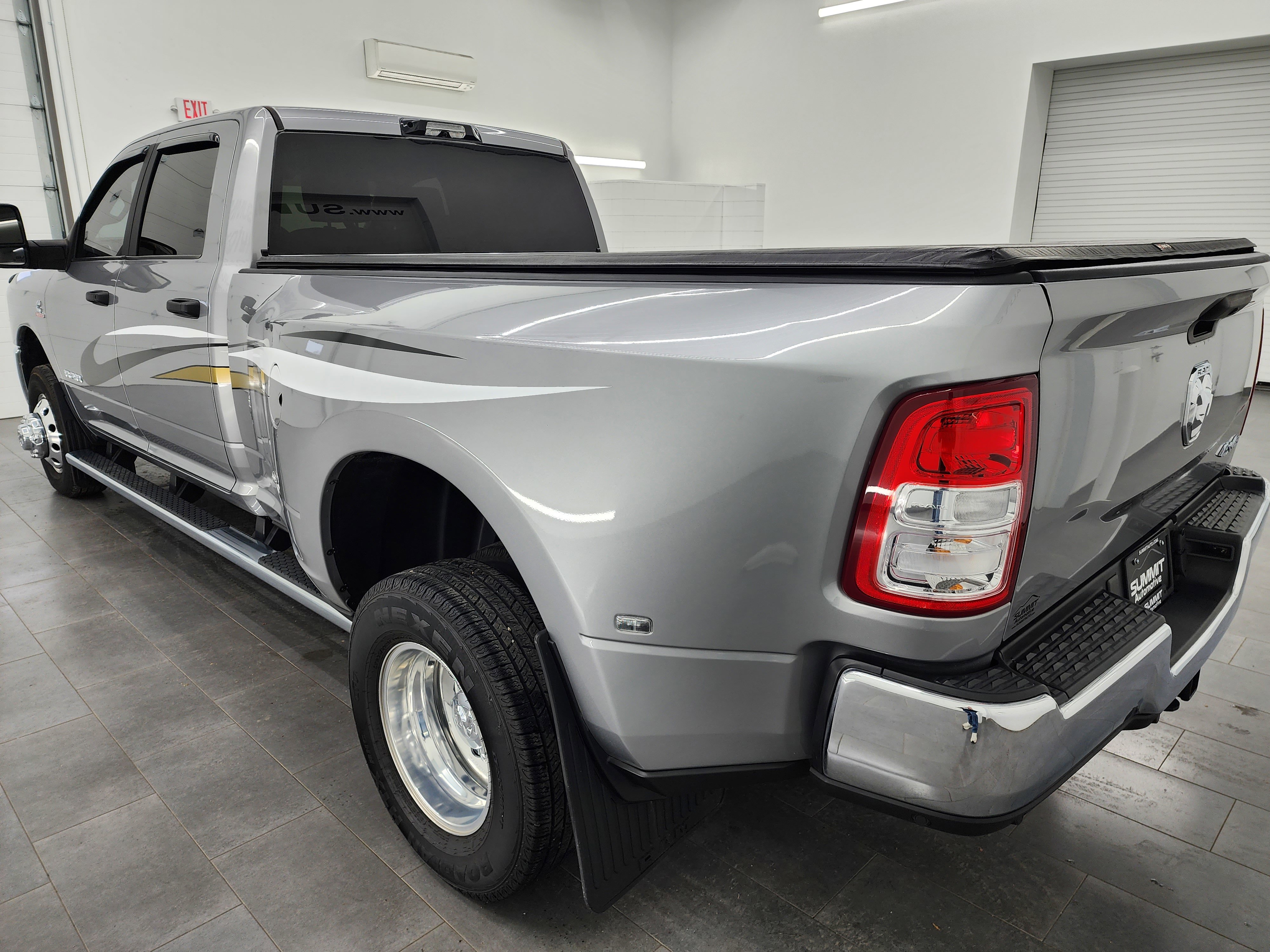 Used 2023 RAM 3500 Big Horn w/ Level 1 Equipment Group AWD/4WD image 6