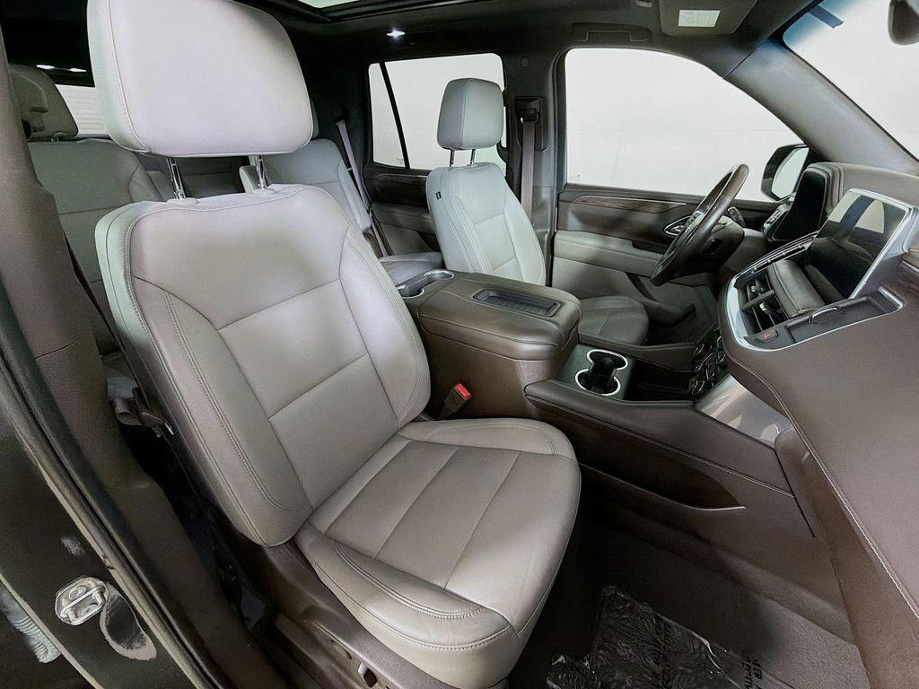 Used 2021 Chevrolet Tahoe Z71 w/ Z71 Signature Package AWD/4WD image 27