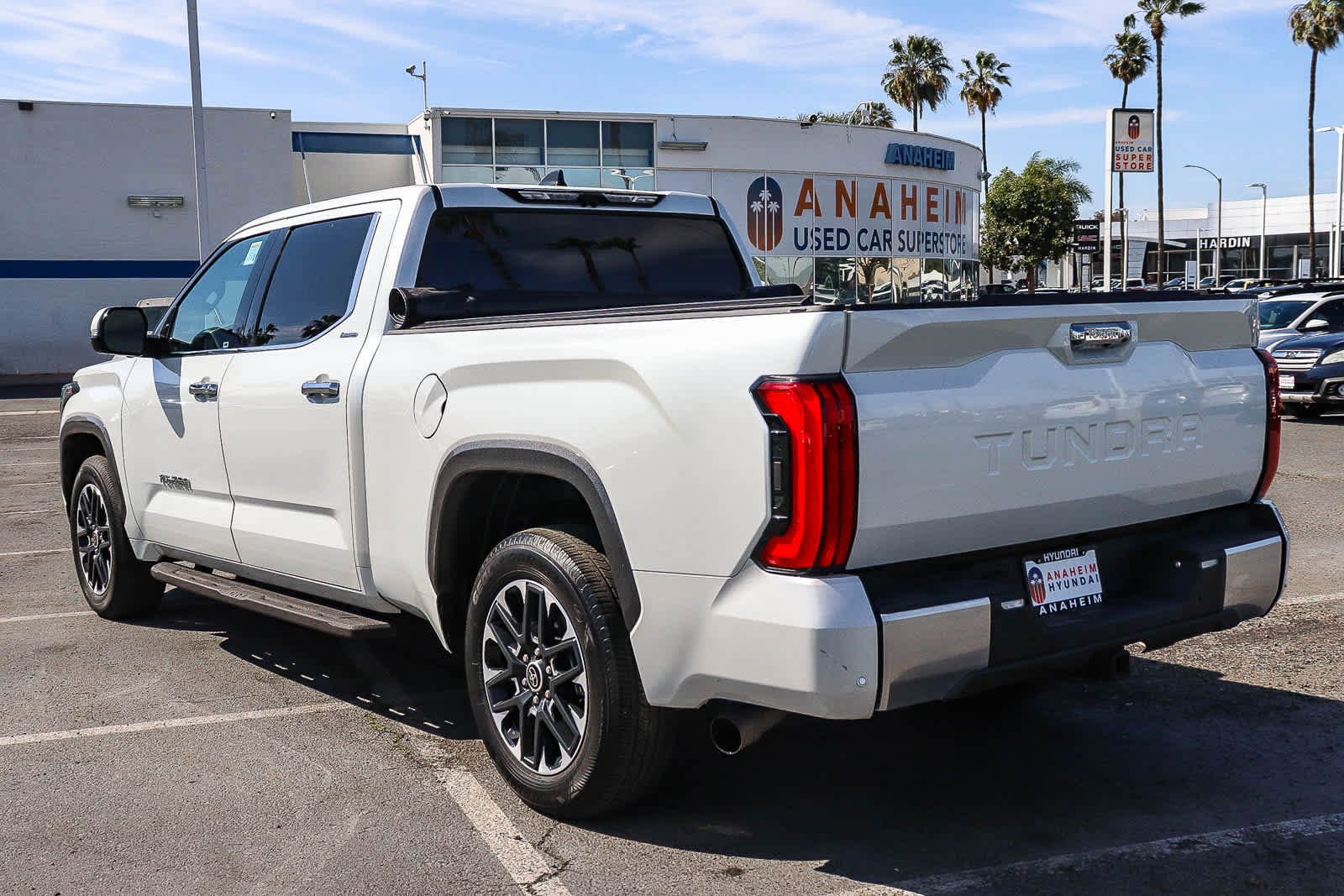 Used 2023 Toyota Tundra Limited image 8