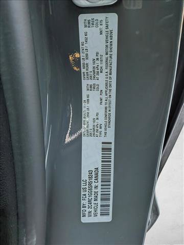 Used 2025 Chrysler Pacifica Limited FWD image 28
