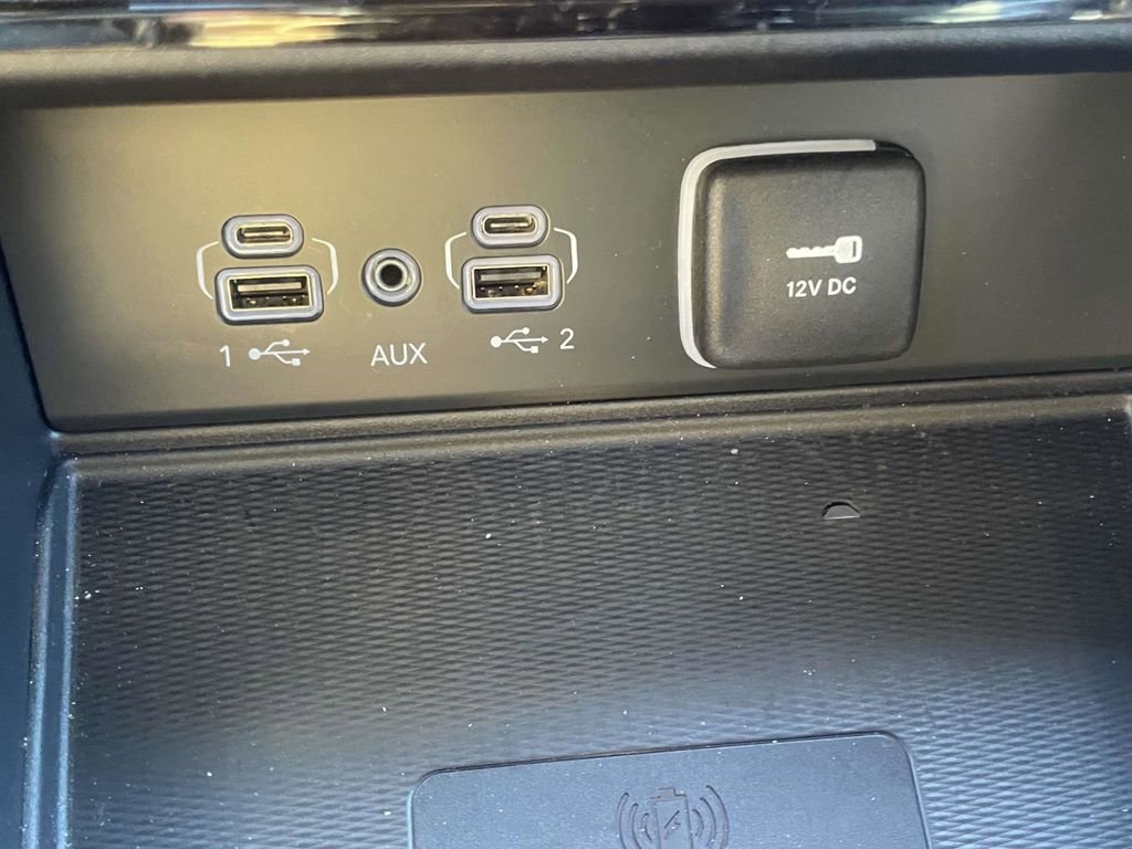 Certified 2025 Jeep Grand Cherokee Altitude image 39