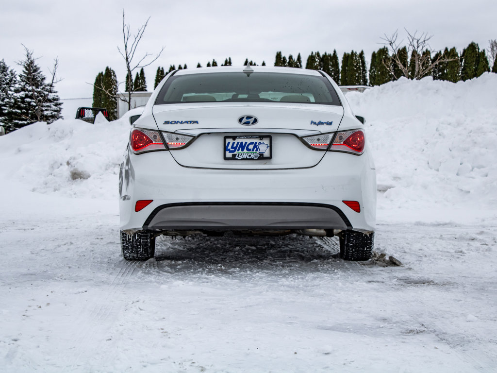 Used 2012 Hyundai Sonata Hybrid image 3