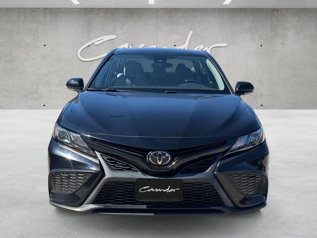 Used 2022 Toyota Camry SE image 18