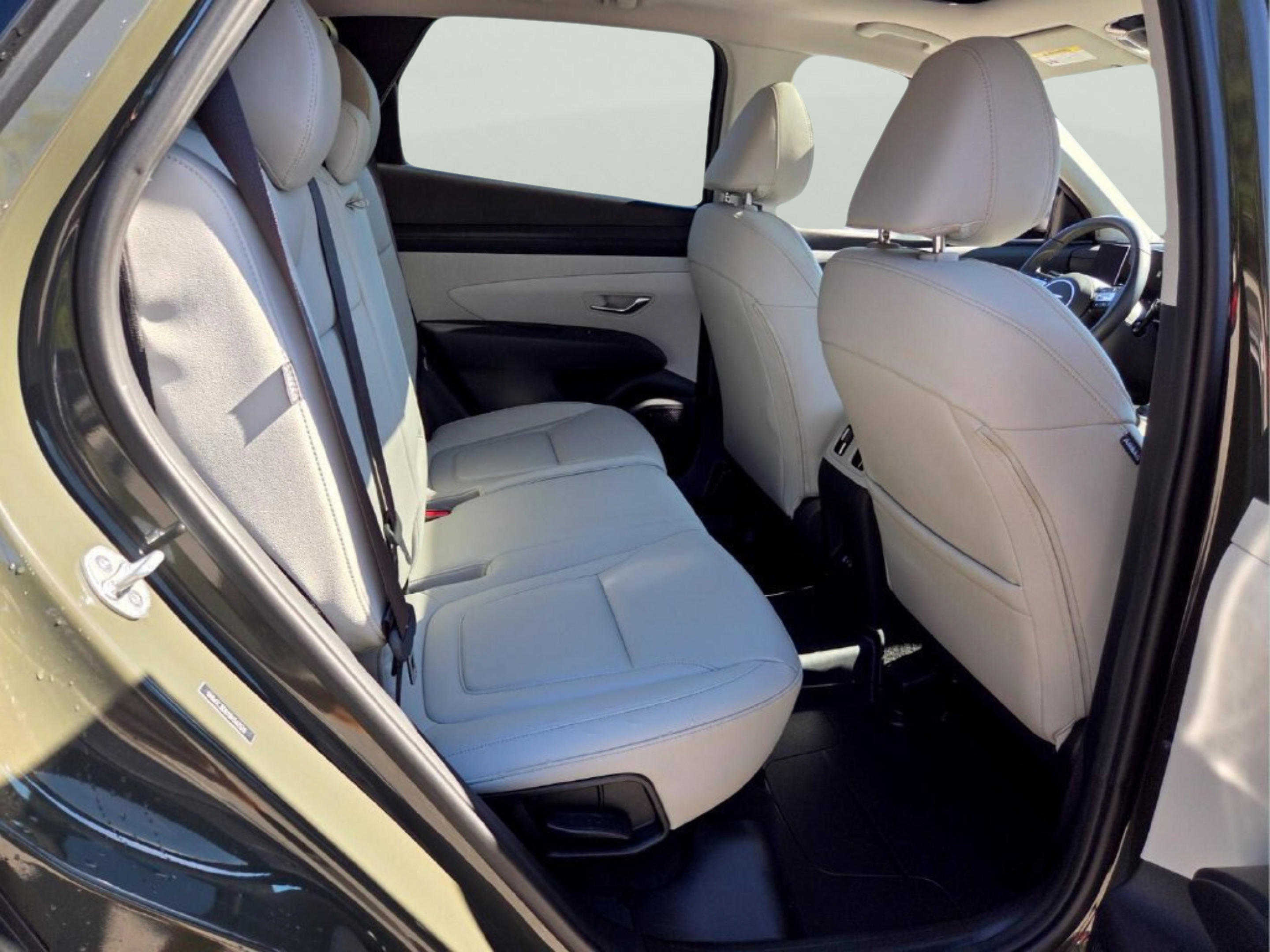 Used 2025 Hyundai Tucson SEL FWD image 16