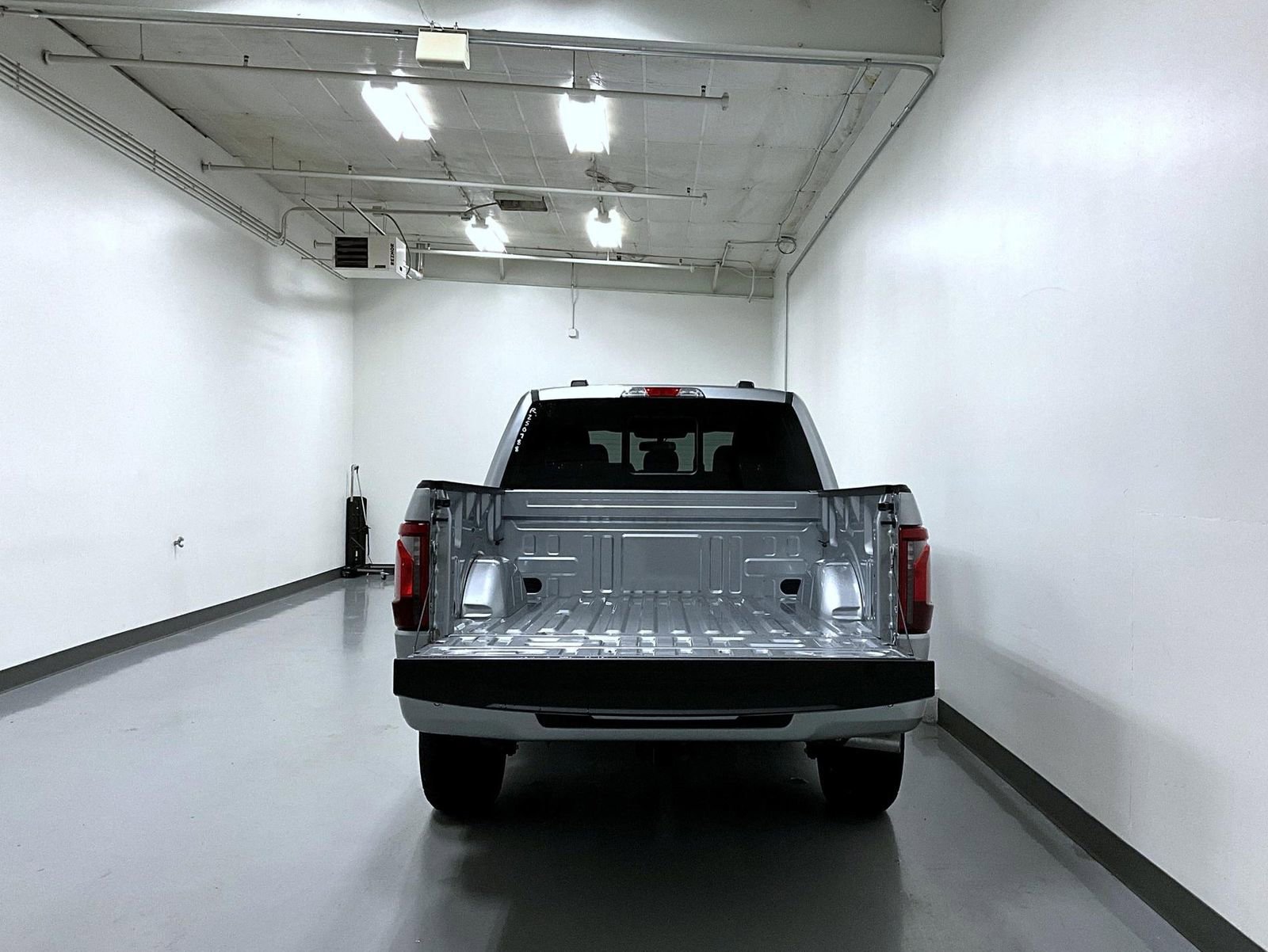 New 2025 Ford F150 XLT w/ Equipment Group 302A MID image 9