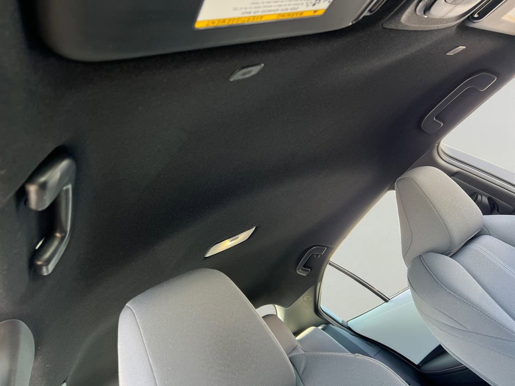 Used 2024 Toyota Corolla SE image 6