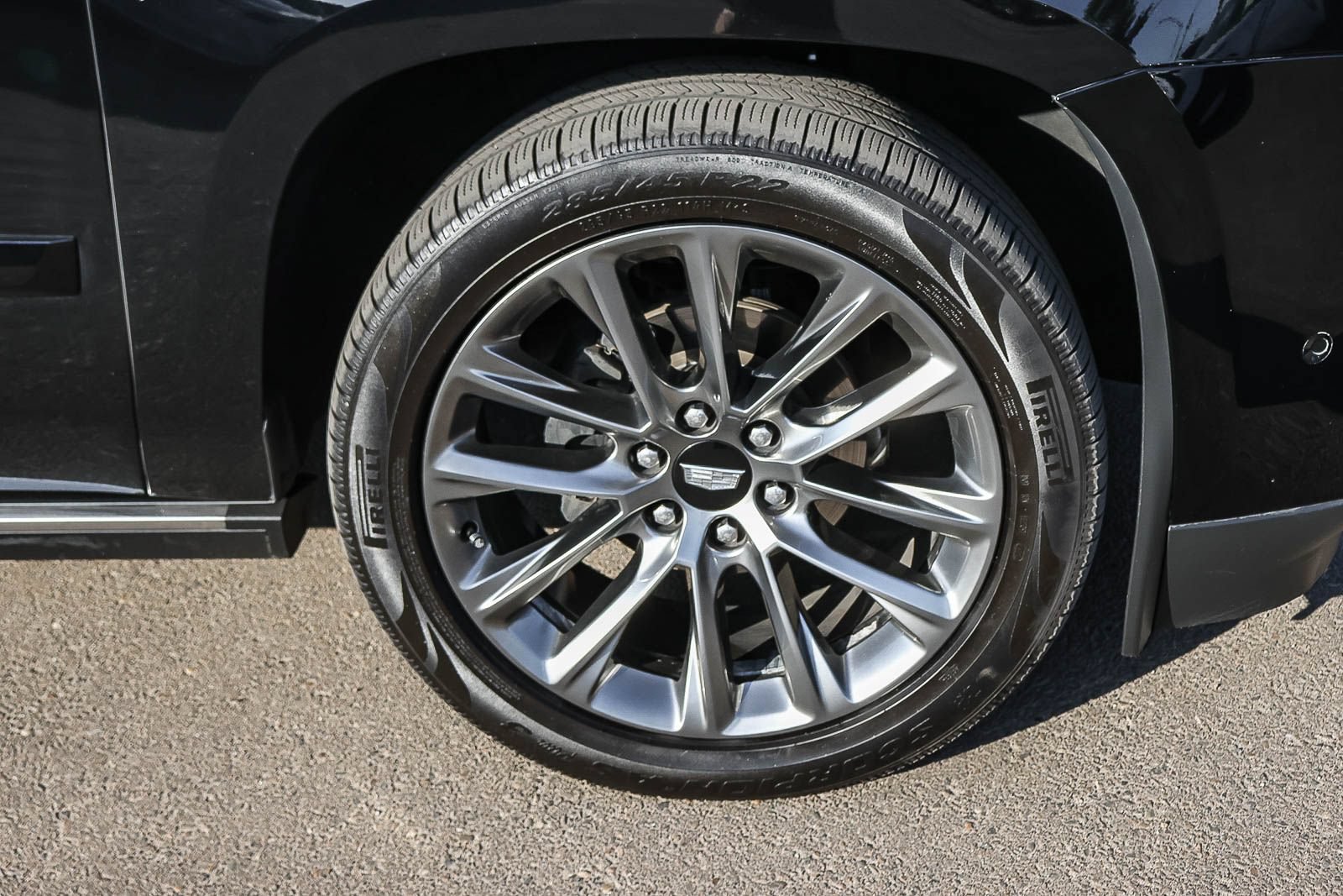 Used 2019 Cadillac Escalade Premium Luxury w/ Escalade Sport Edition AWD/4WD image 14