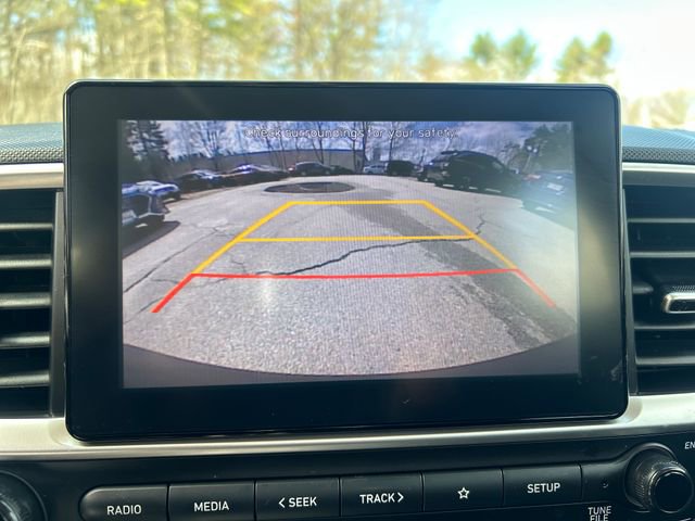 Certified 2022 Hyundai Venue SEL image 19