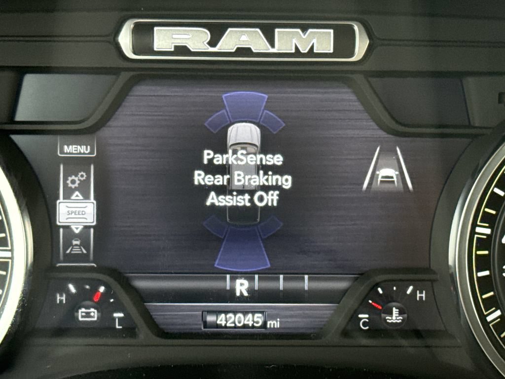 Used 2025 RAM 1500 Laramie AWD/4WD image 31