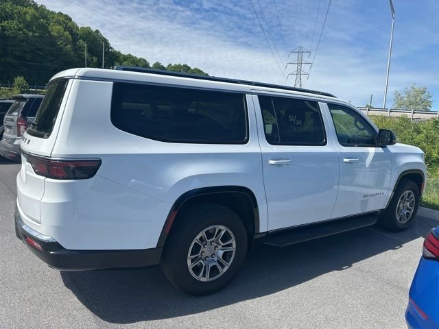 Used 2024 Jeep Wagoneer L 4WD image 16