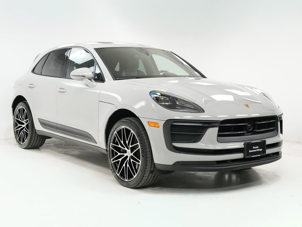 Certified 2026 Porsche Macan AWD/4WD image 8