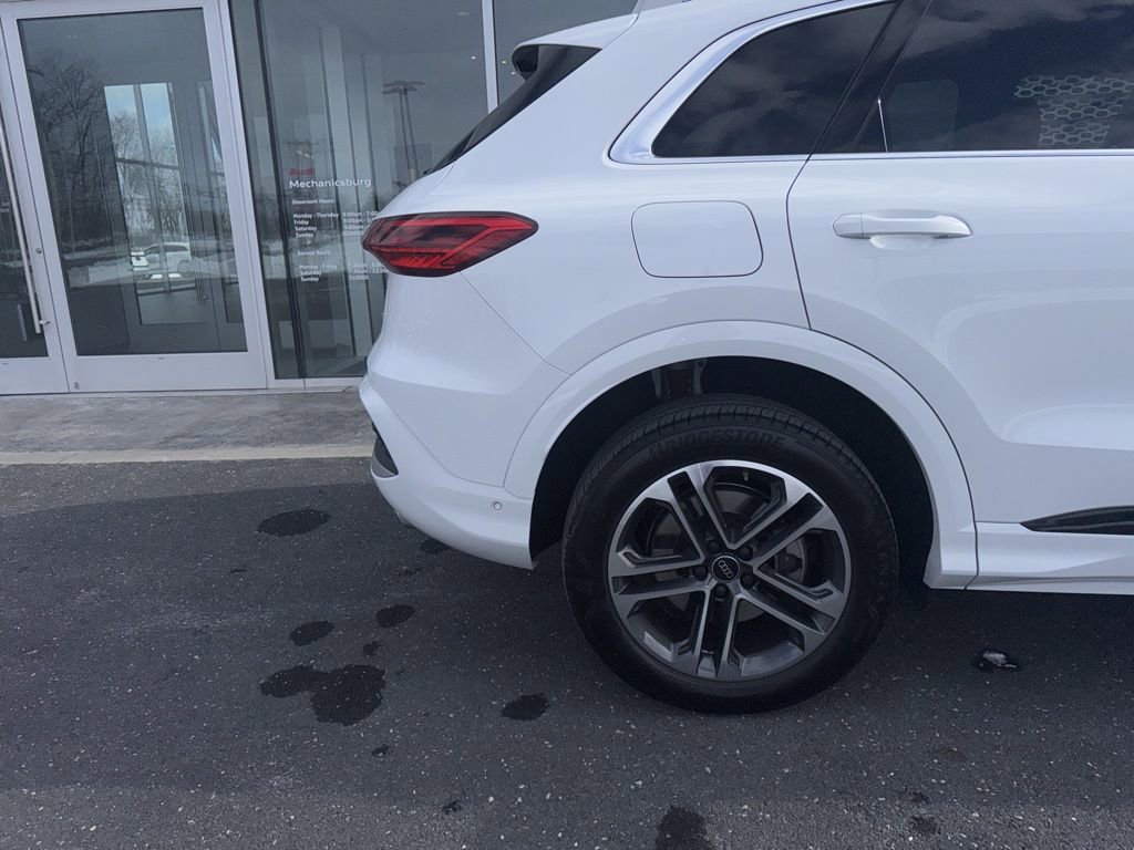 Used 2025 Audi Q5 Premium w/ Convenience Package image 10