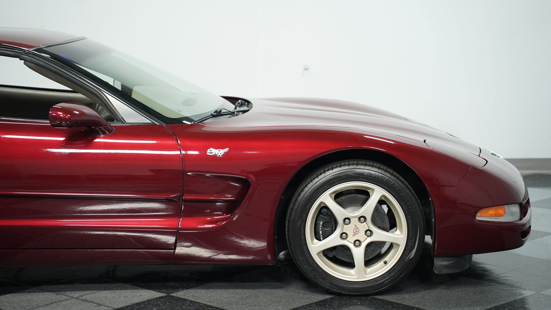 Used 2003 Chevrolet Corvette 50th Anniversary Edition w/ Preferred Equipment Group image 24