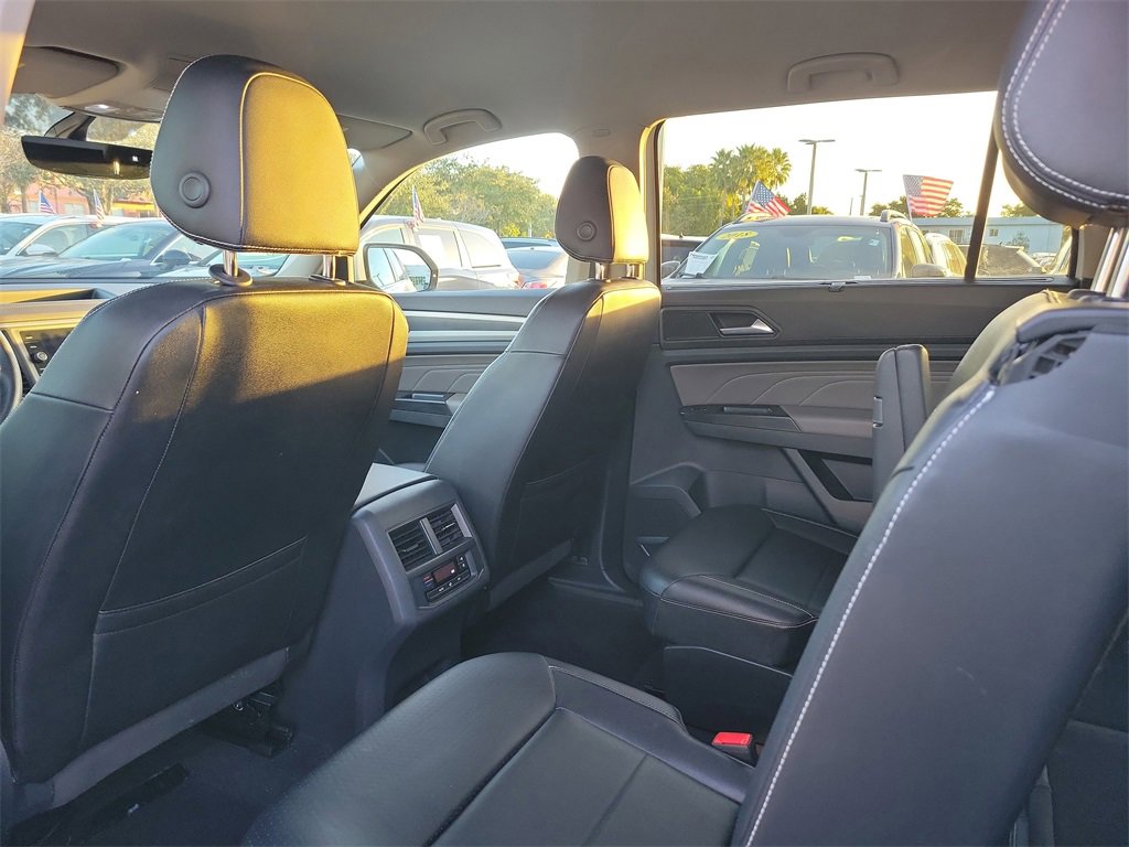 Used 2021 Volkswagen Atlas SE w/ Towing Package image 8