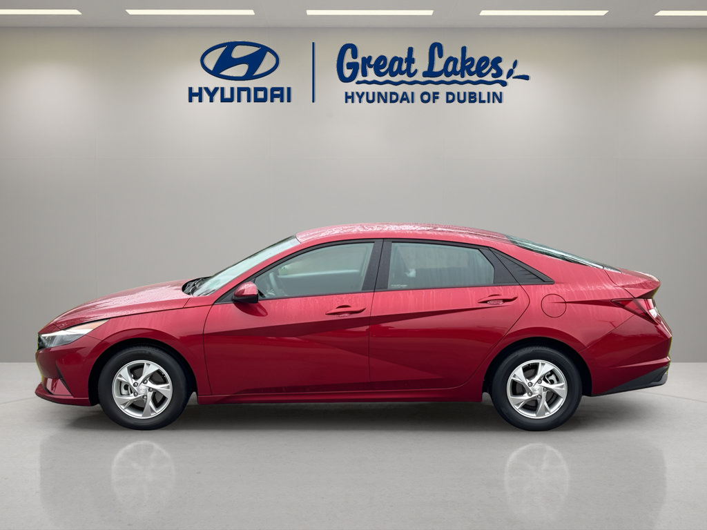 Used 2023 Hyundai Elantra SE FWD image 2