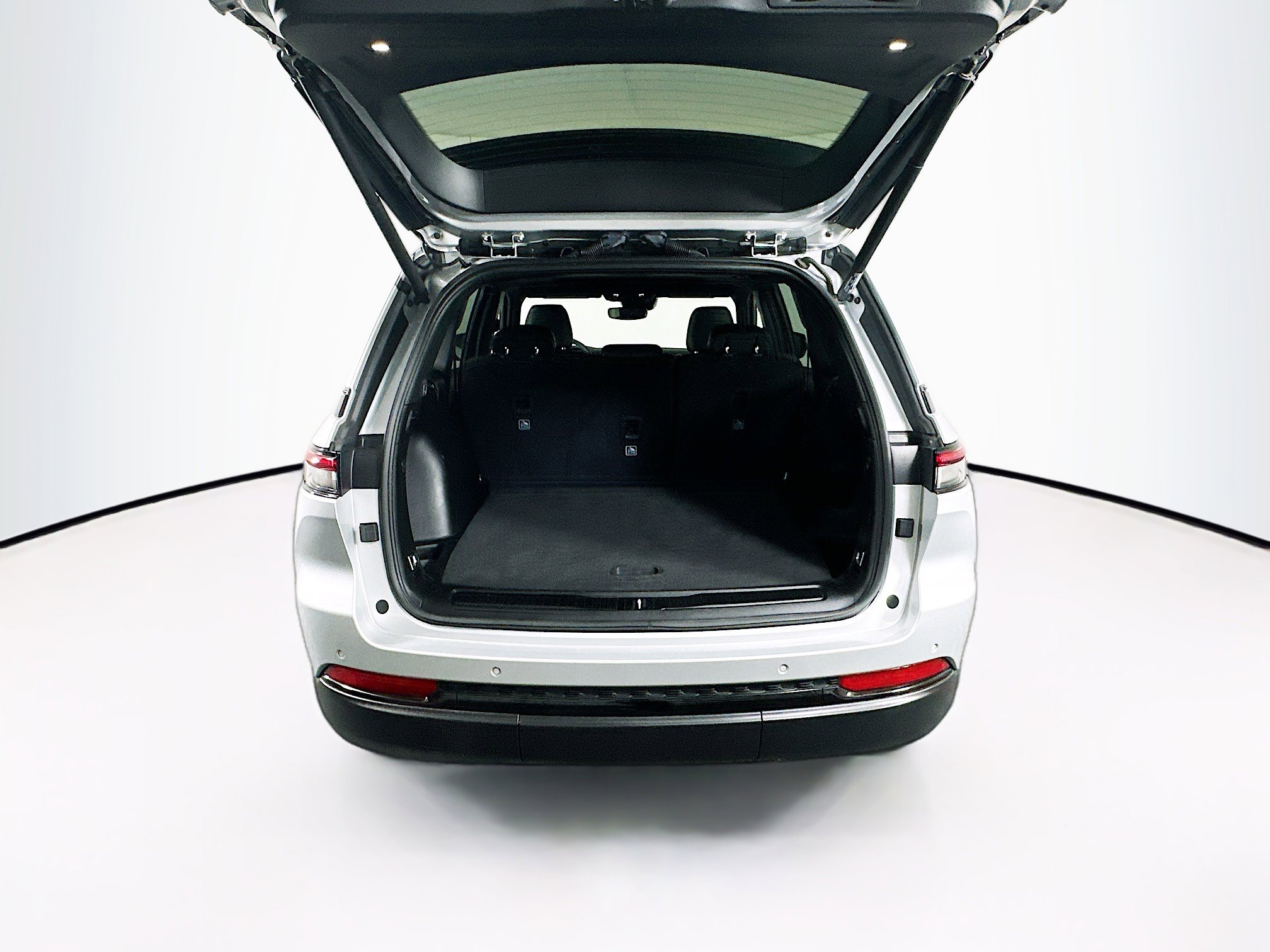 Used 2023 Jeep Grand Cherokee Altitude image 31