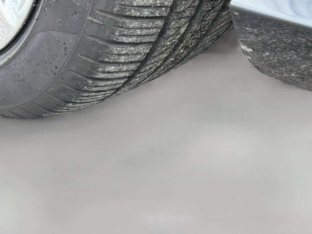 Used 2010 Mercedes-Benz E 350 Sedan image 42