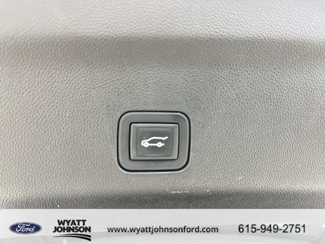 Used 2024 GMC Yukon SLT image 13