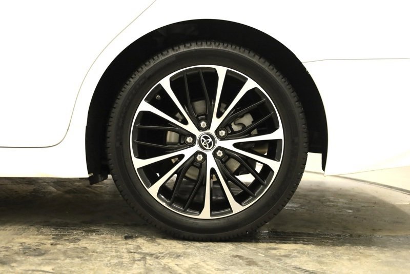 Used 2018 Toyota Camry SE image 31