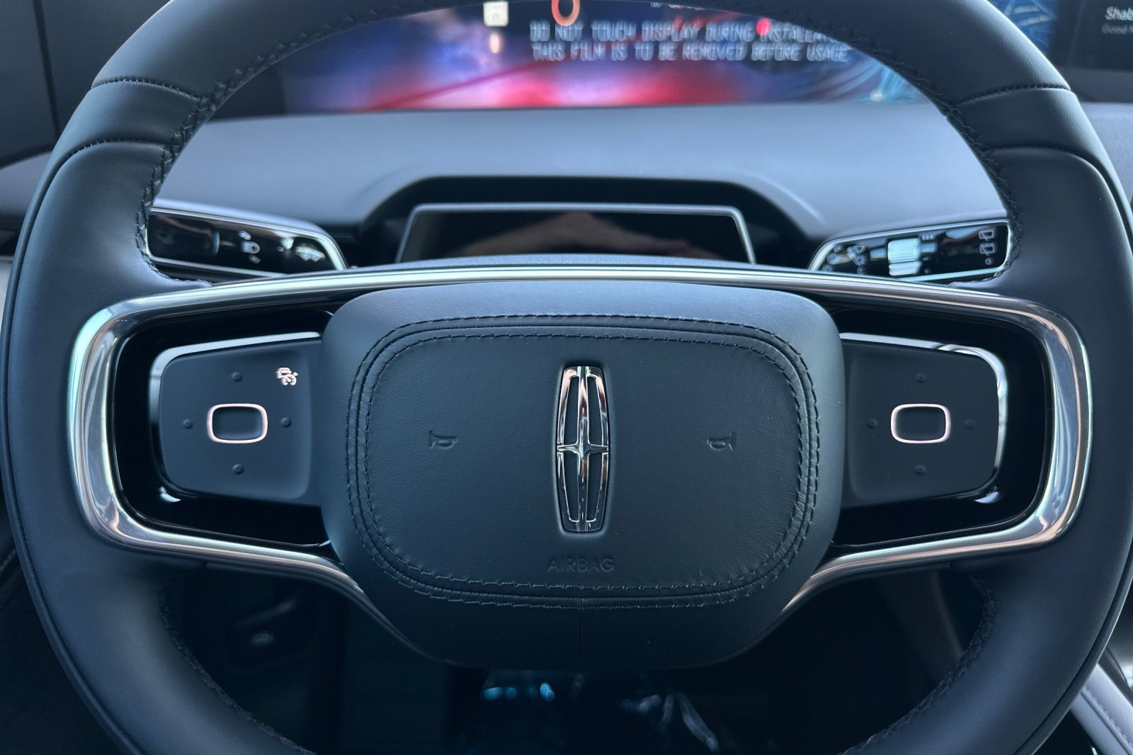 New 2025 Lincoln Nautilus Premier w/ Equipment Group 102A image 23
