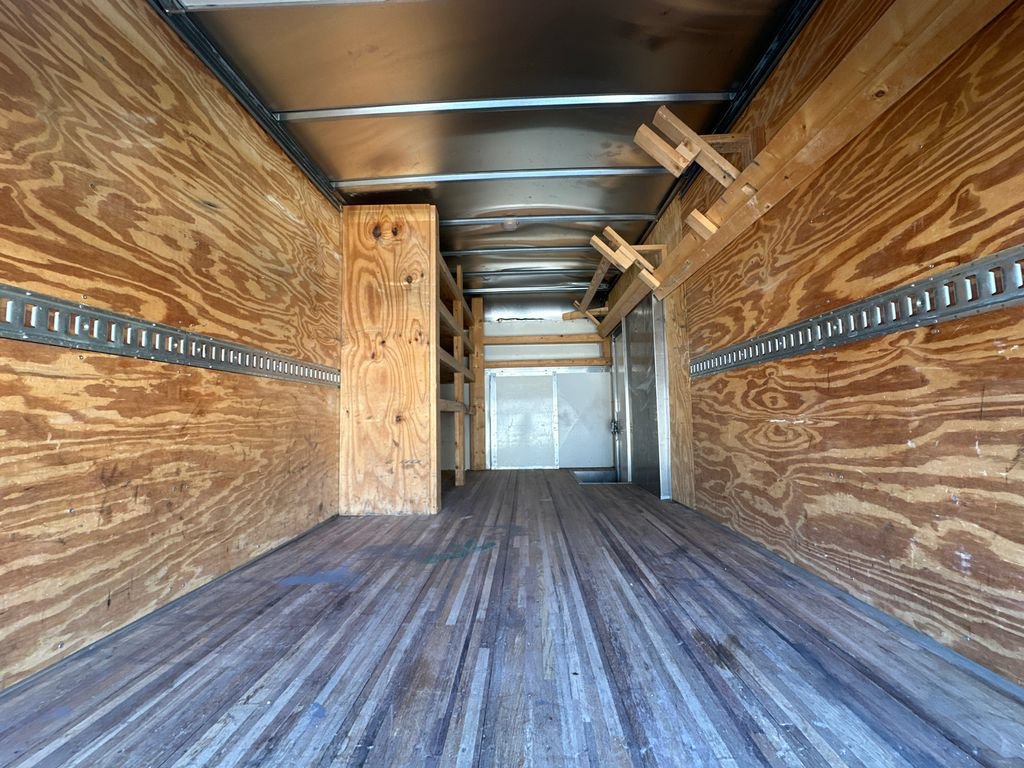 Used 2019 Ford E-450 and Econoline 450 Super Duty w/ Power Windows & Locks Group RWD image 8