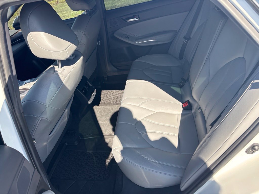 Used 2020 Toyota Avalon XLE FWD image 19
