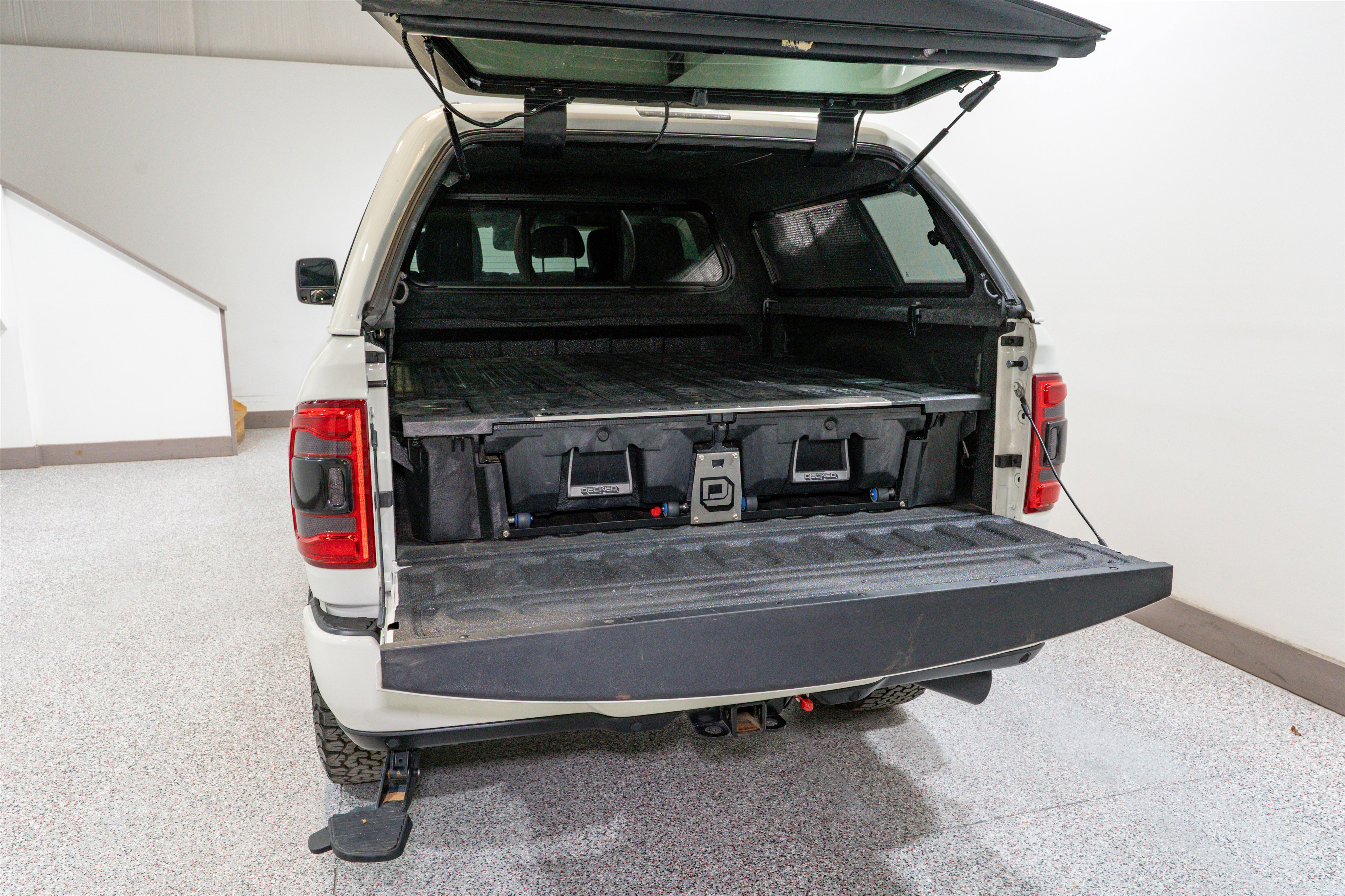 Used 2023 RAM 3500 Limited image 11