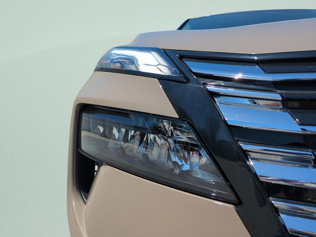 Certified 2024 Nissan Rogue SV FWD image 17