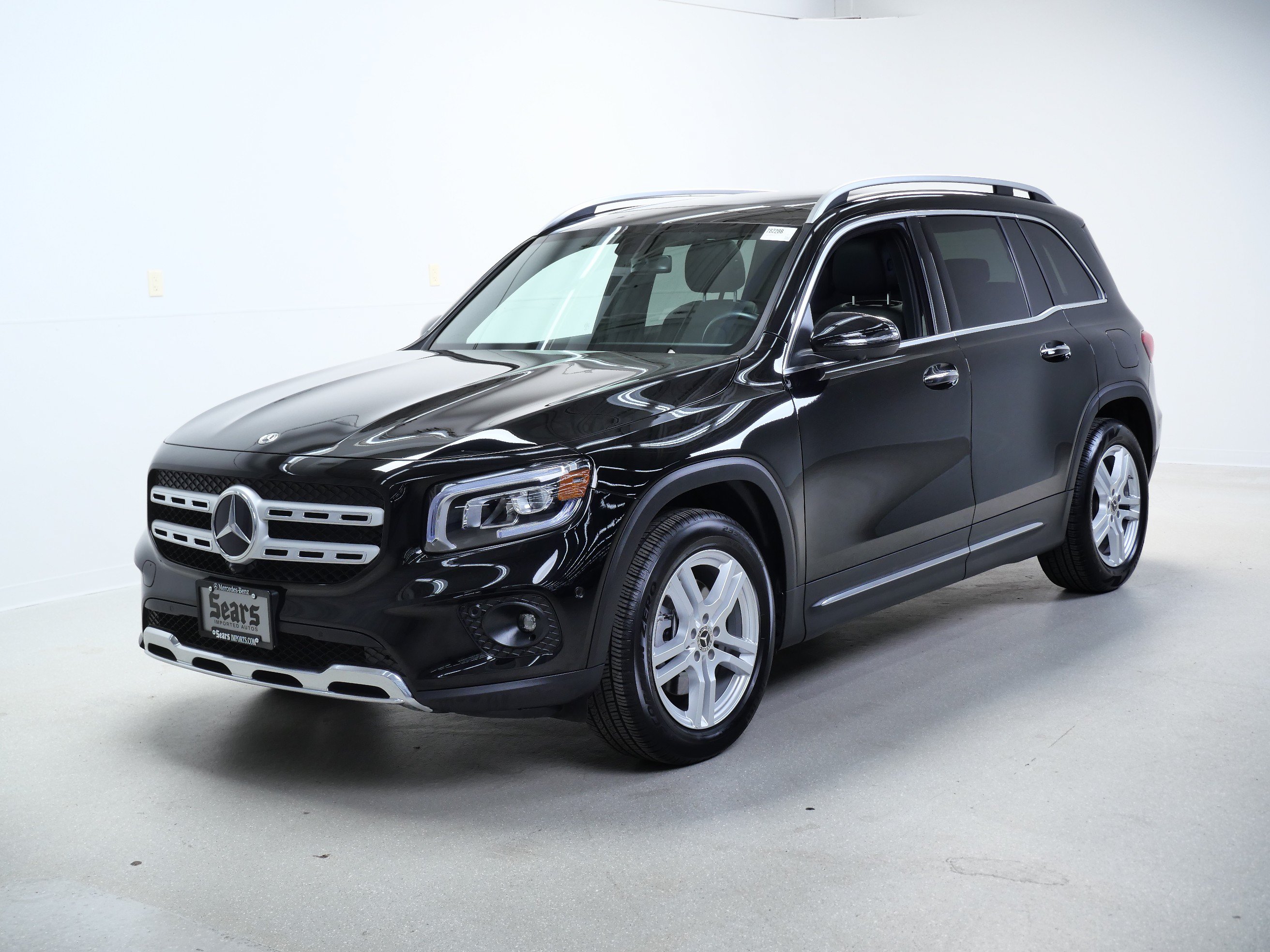 Used 2023 Mercedes-Benz GLB 250 4MATIC image 9