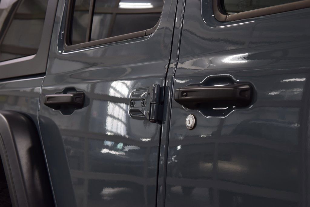 Used 2024 Jeep Wrangler Rubicon w/ Safety Group image 17