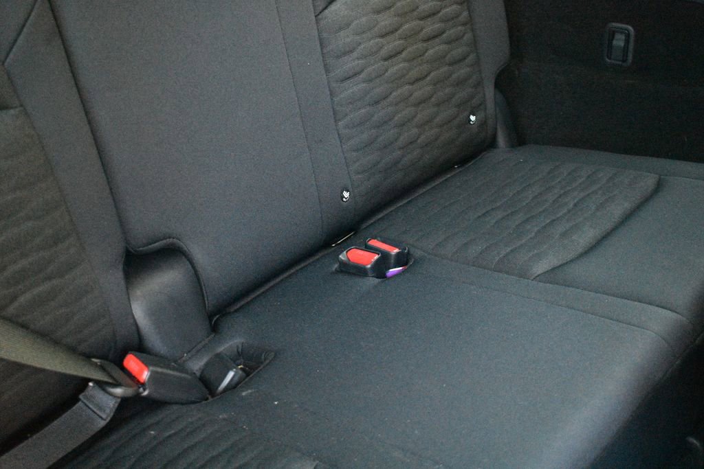 Used 2025 Nissan Pathfinder SV FWD image 35
