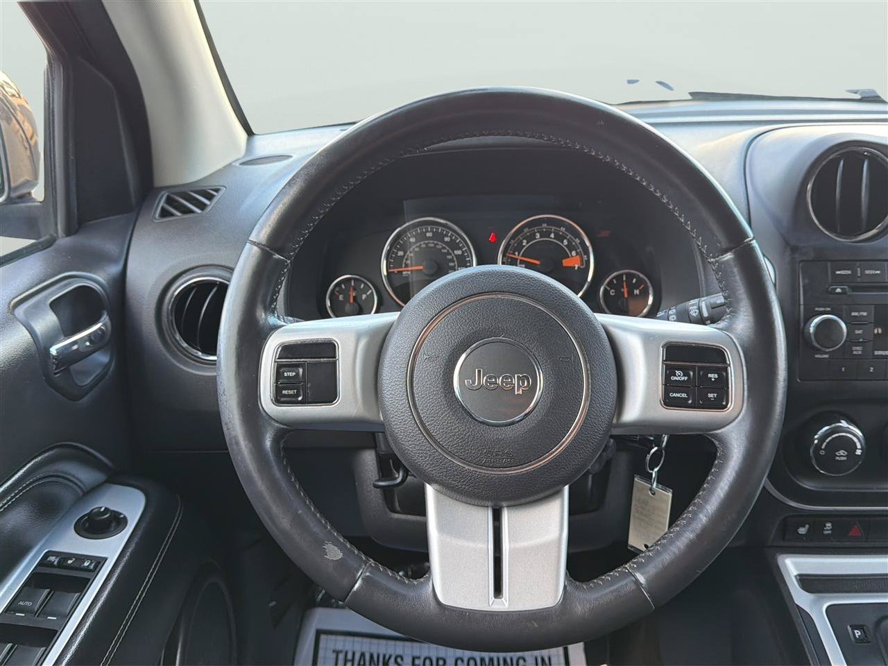 Used 2016 Jeep Compass Latitude FWD image 21