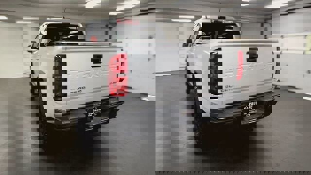 Used 2022 Chevrolet Colorado ZR2 image 7