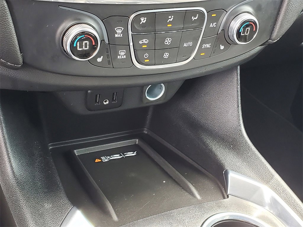 Used 2022 Chevrolet Traverse LT w/ LPO, Roadside Safety Package image 17