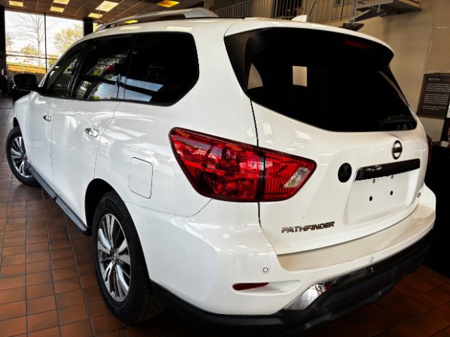 Used 2020 Nissan Pathfinder SL image 5