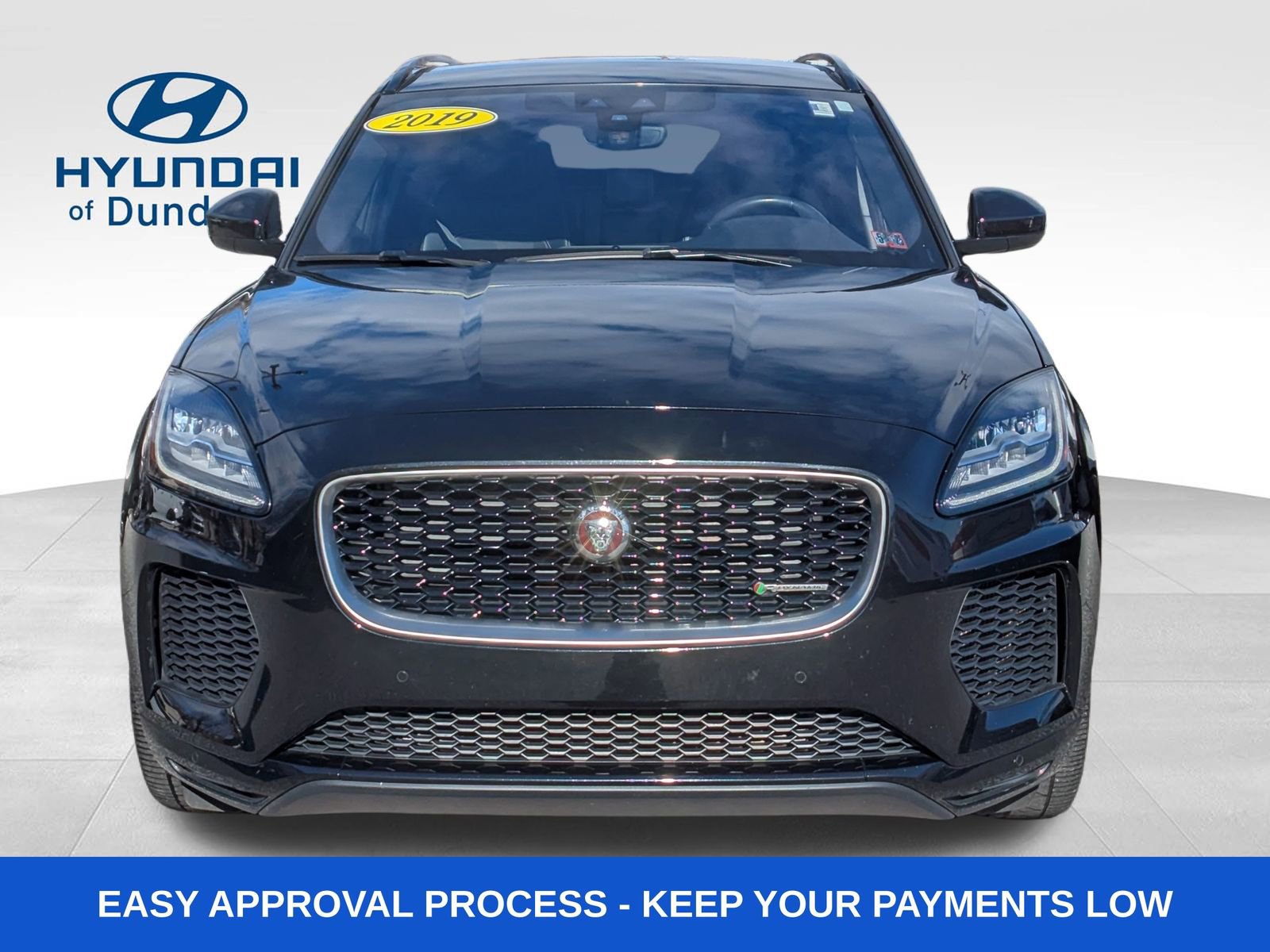 Used 2019 Jaguar E-PACE R-Dynamic SE image 11