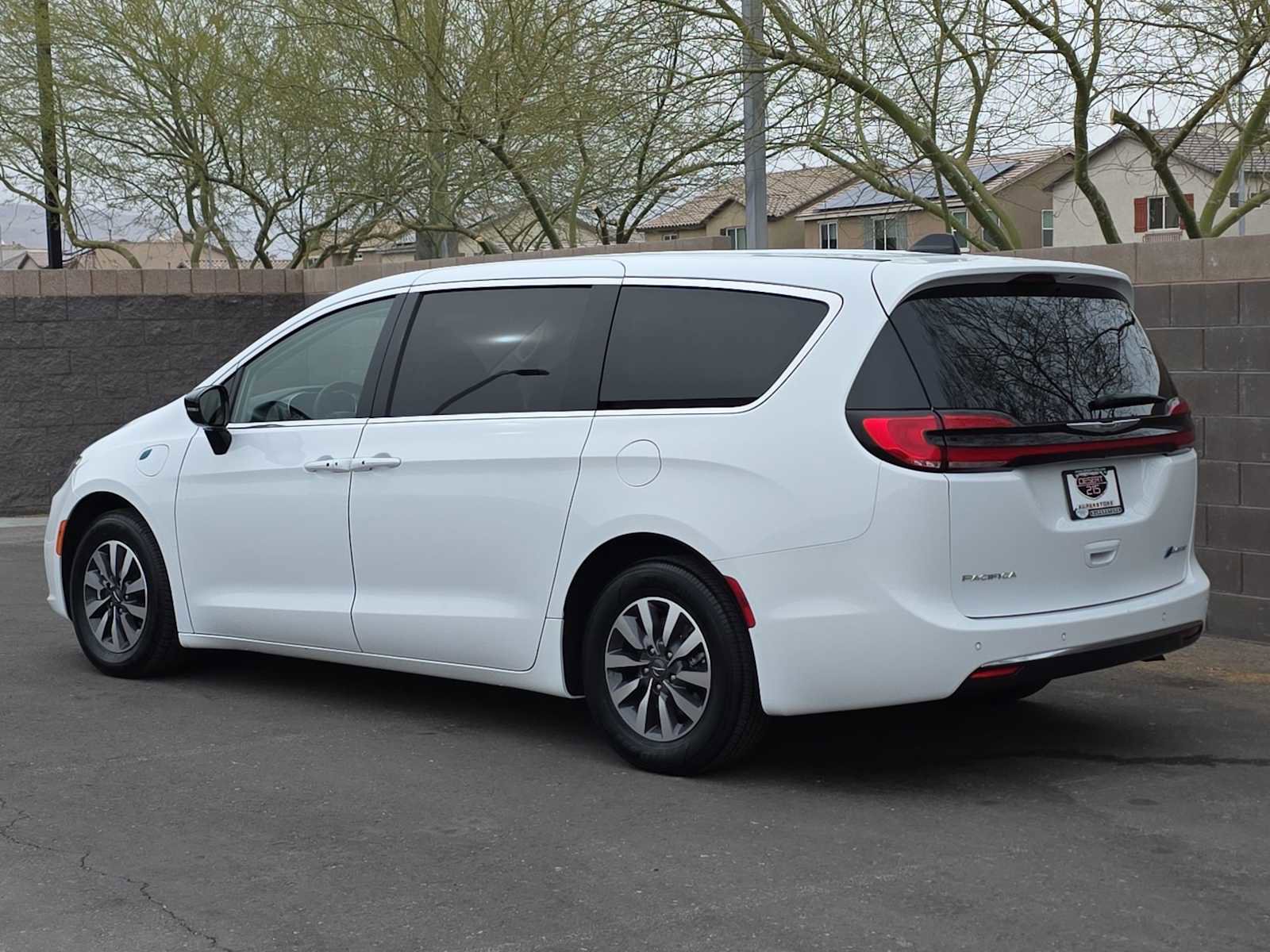 Used 2024 Chrysler Pacifica Select image 7