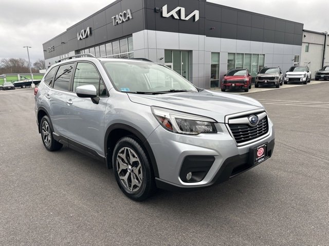 Used 2021 Subaru Forester Premium image 2